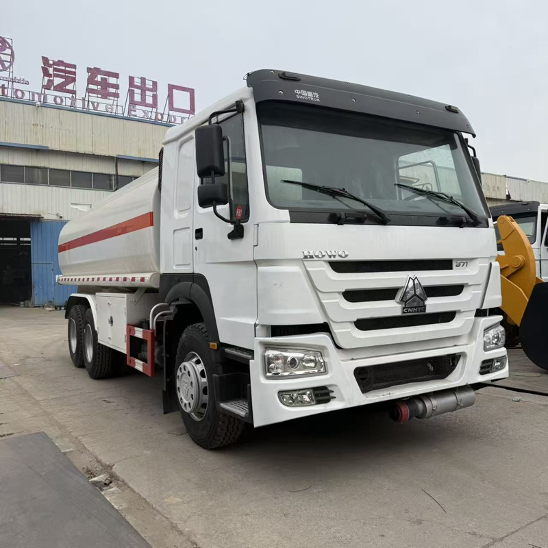 CAMIÓN CISTERNA REHABILITADO HOWO 6X4 PARA TRANSPORTE DE DIESEL Y GASOLINA