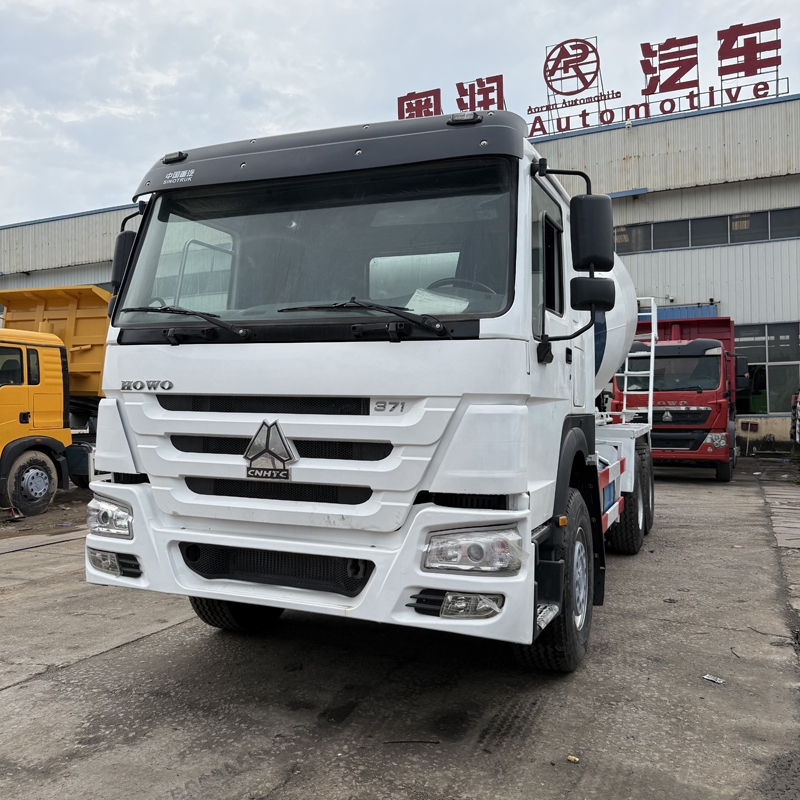 Camión Mezclador de Concreto HOWO 6x4 Refurbished para Transporte de Concreto en Construcción
