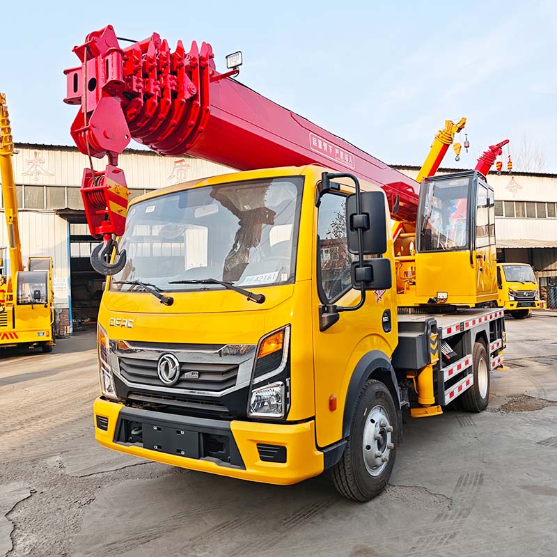 5 Ton Truck Crane Compact Hydraulic Telescopic Boom Mobile Crane for Narrow Space & Urban Construction