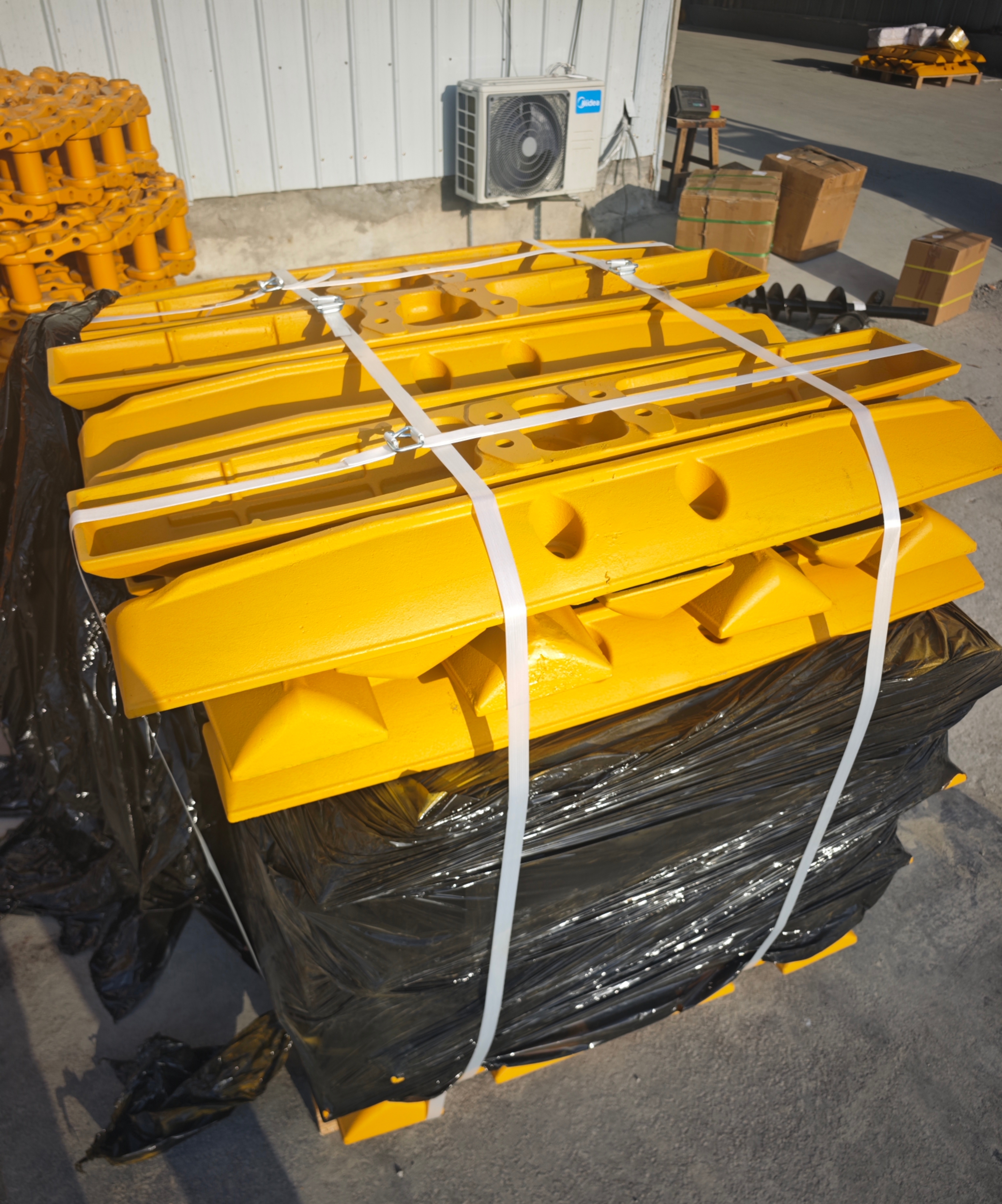 boat‑type track shoe-1100