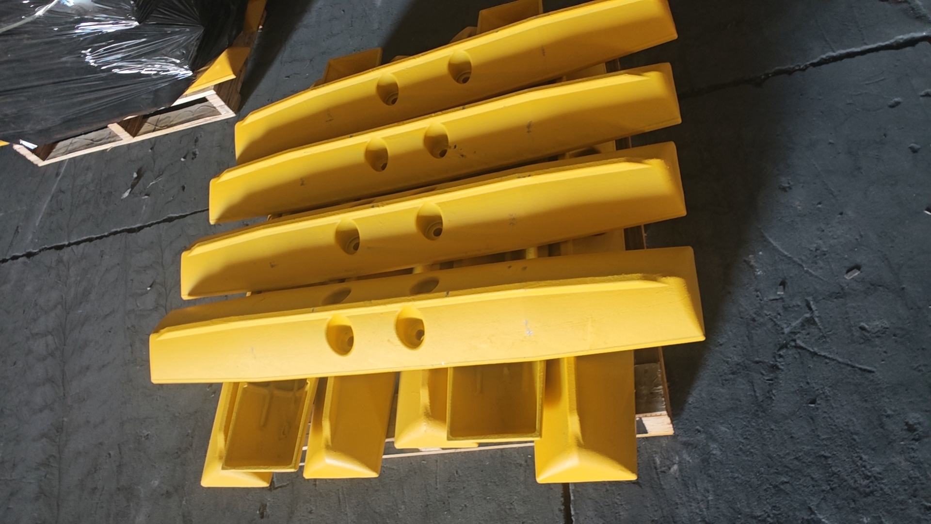 boat‑type track shoe-1100