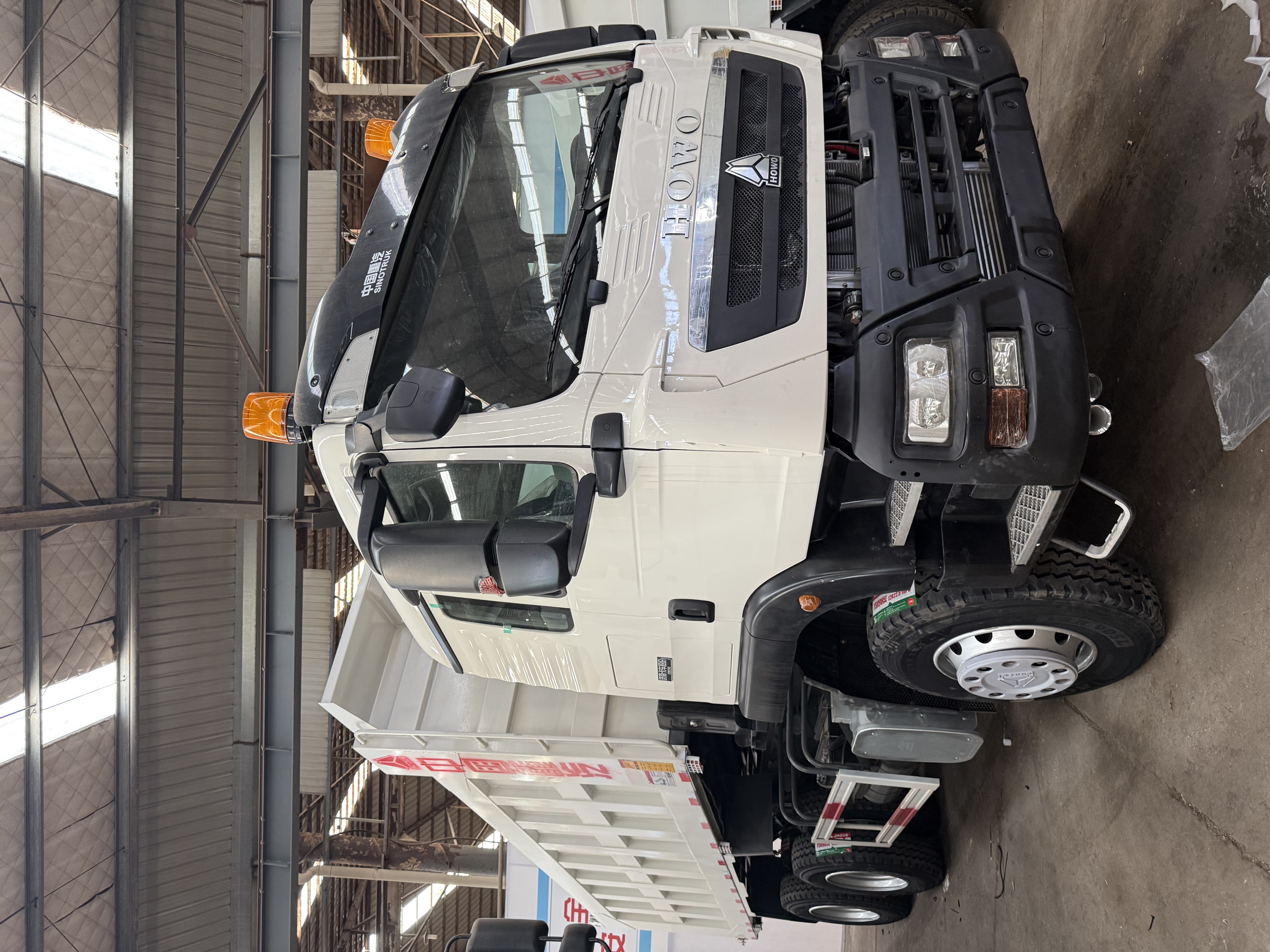 Sinotruk HOWO 6X4 Dump or Tipper Truck Automatic and Manual Transmission Diesel Fuel Euro 2 Standard Good Condition Used New for Paraguay