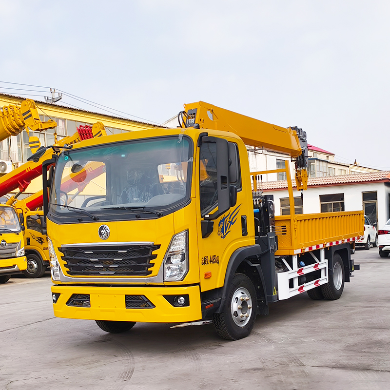 5 Ton Hydraulic Truck Mounted Crane Telescopic Boom Lifter For Urban Engineering And Material Handling