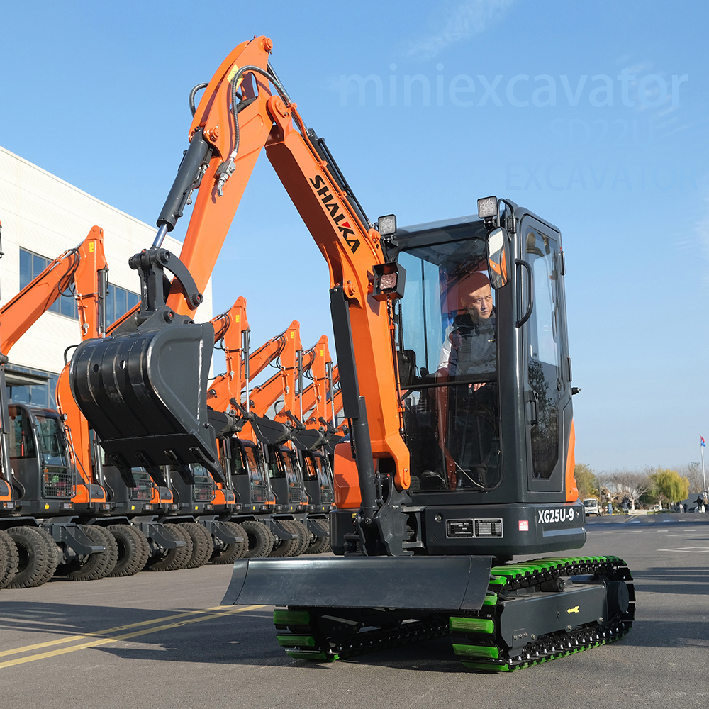 25U 2.5Ton Mini Crawler Excavator With Closed Cabin Small Digging Machinery For Garden Construction Project