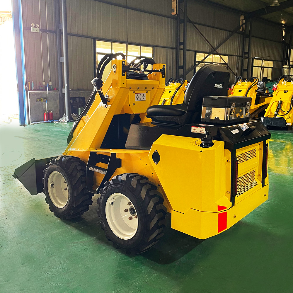 High Configuration RW28‑8 Compact Skid Steer Loader Single‑way Output 3‑pump System Support 2+ Attachments Working Simultaneously