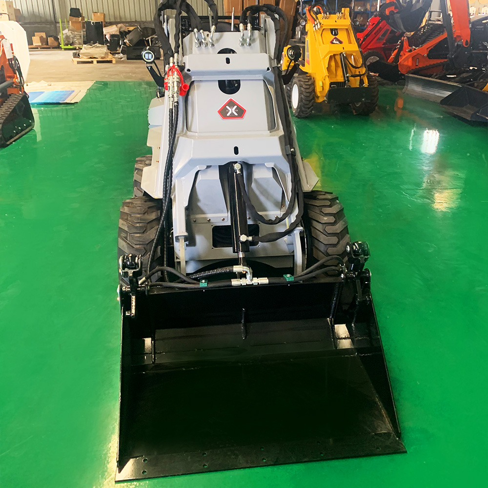 Small Site Use RW28‑8 Mini Skid Steer Loader 3‑pump Hydraulic System Quick Change Attachments For Indoor Alley Construction Project