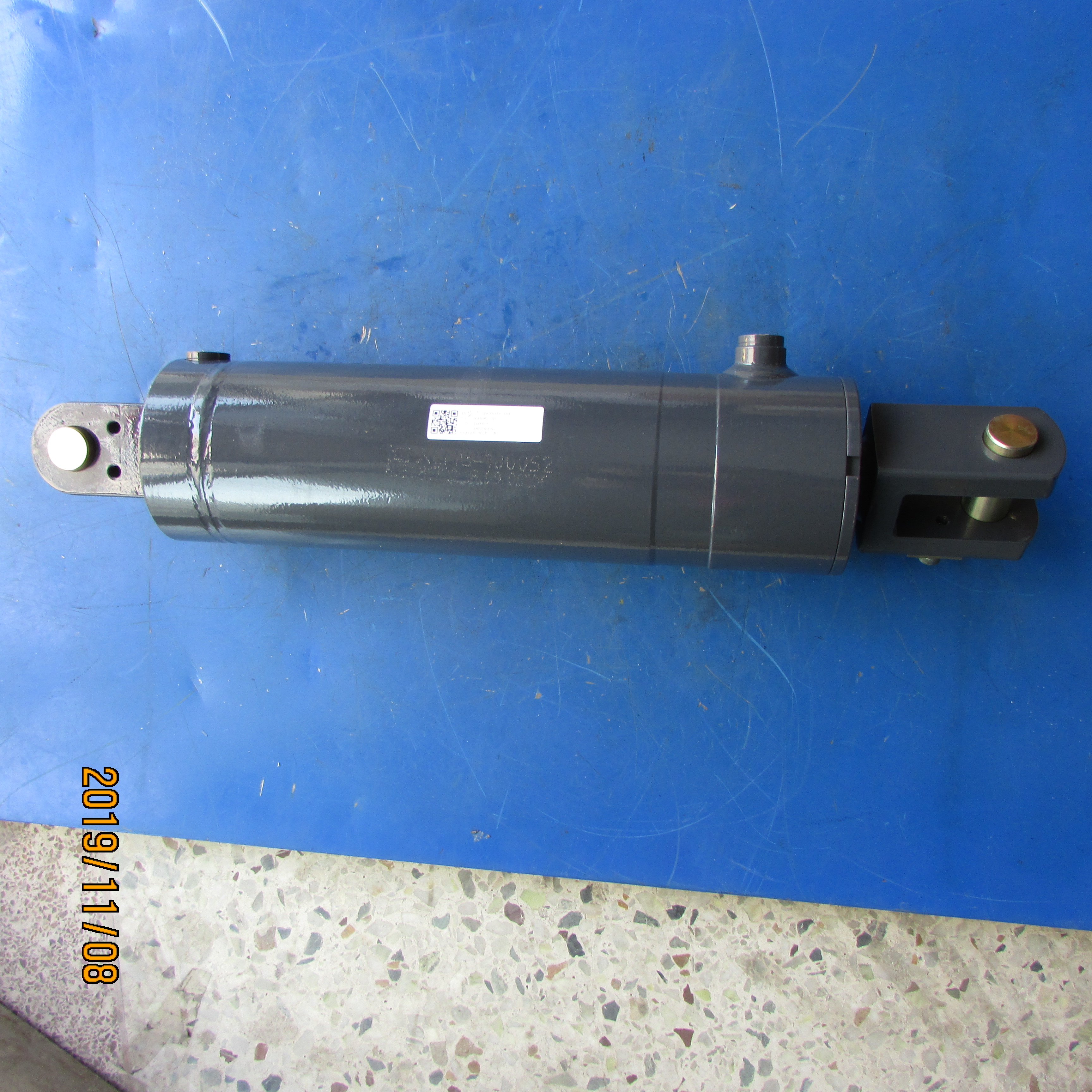 803081720 XGYG04-007B Steering Cylinder for XCMG XS163J Compactor – Genuine OEM Piston Cylinder​