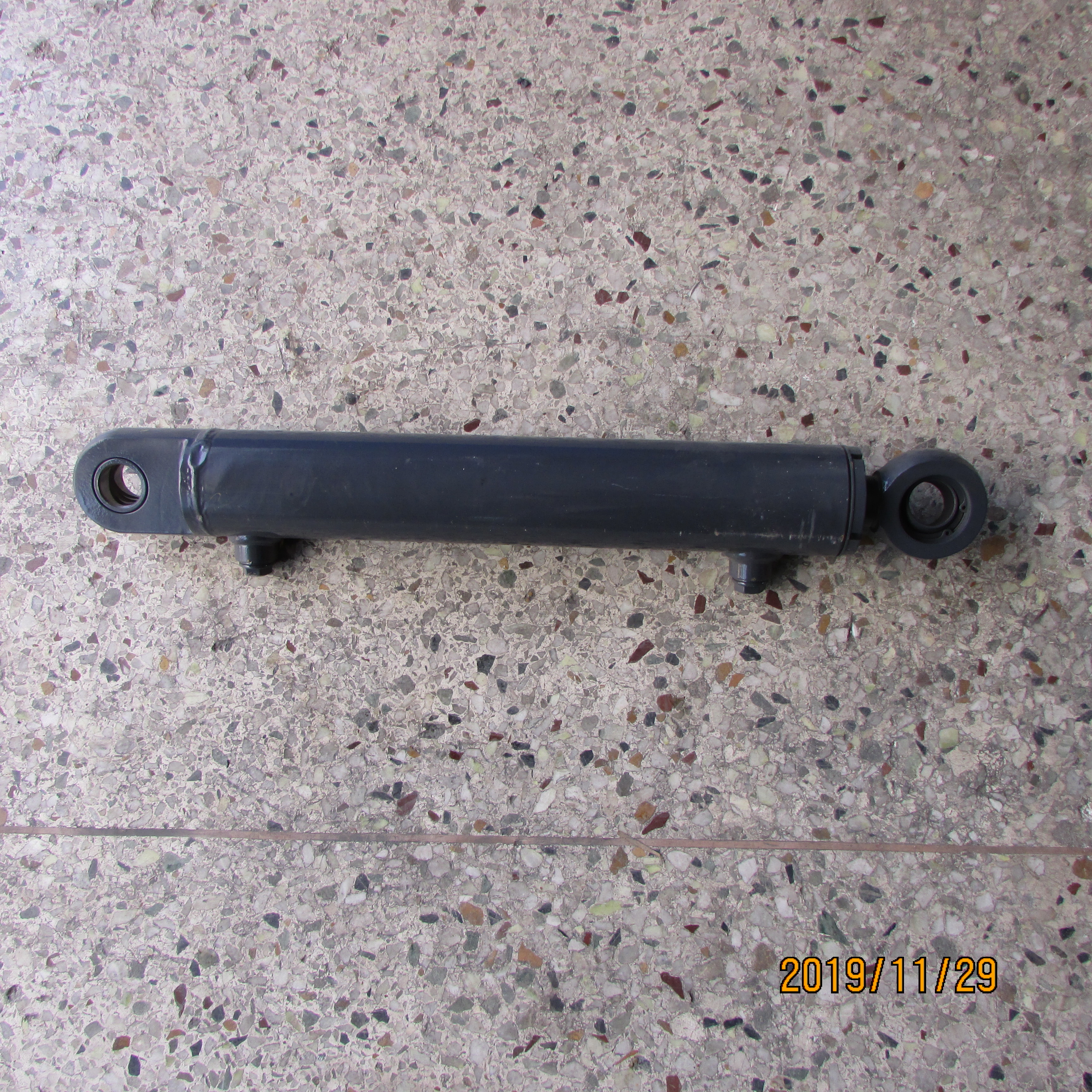 803079882 XGYG01-201 Steering Cylinder for XCMG LW130FV-LW220K Wheel Loader – Genuine OEM Cylinder Assembly