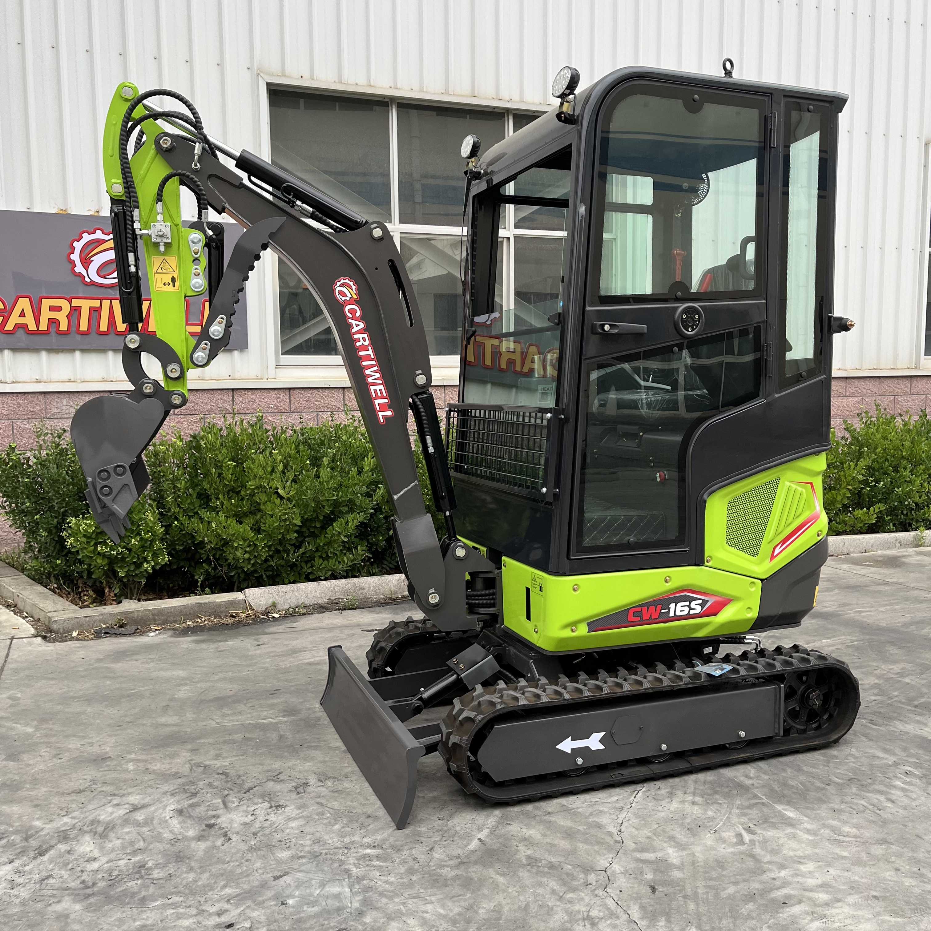 Mini Excavator Advanced Hydraulic System Smooth Digging Performance Small Digger Easy Maintenance 1.6 Ton Operating Weight
