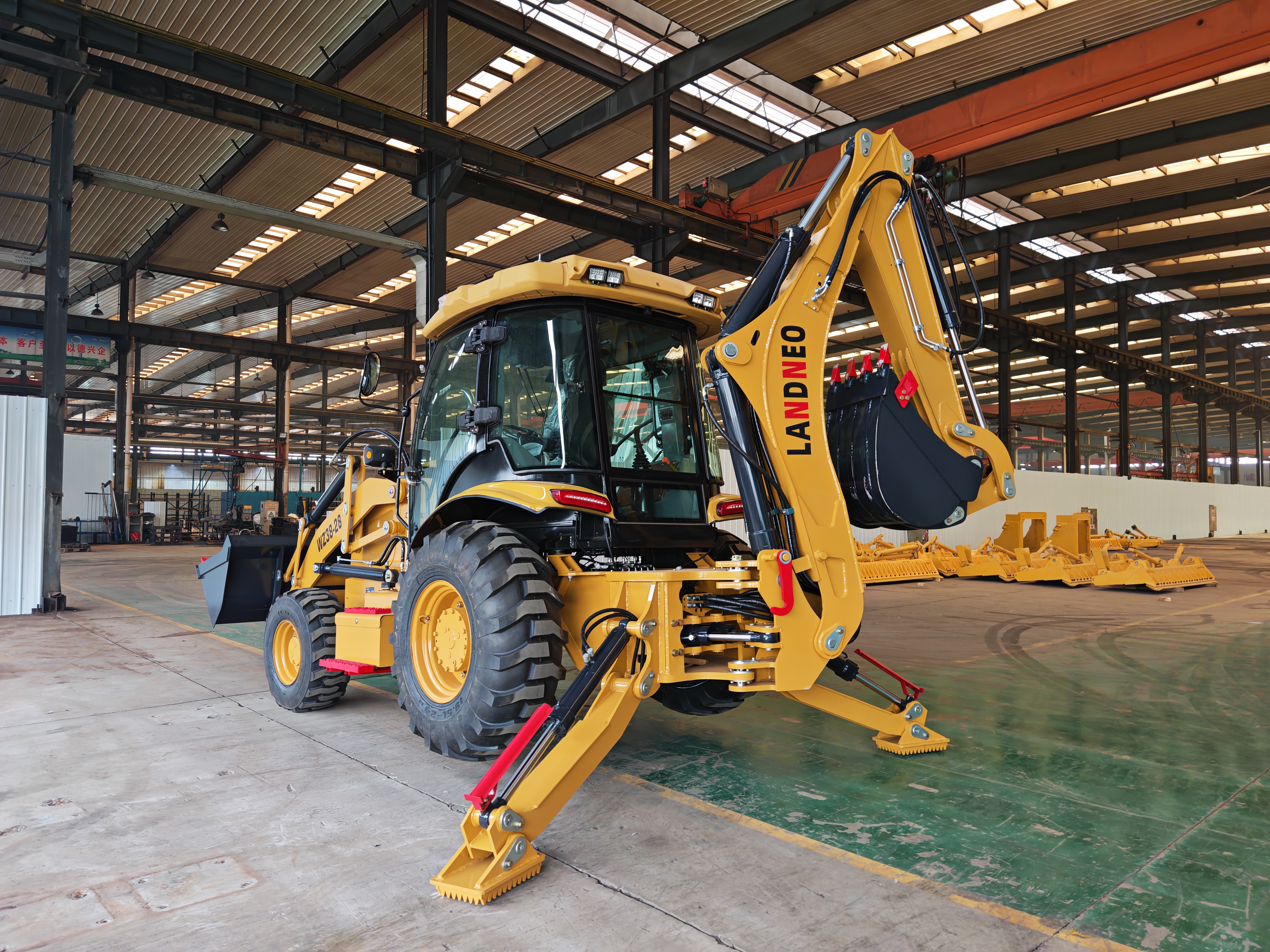 LANDNEO WZ38-28 4WD Backhoe Loader | 8000kg Operating Weight | 1.5m³ Front Bucket & 0.3m³ Backhoe | Yuchai 75kW Turbo Engine | 4100mm Max Digging Depth | 30km/h Speed | SHENTUI