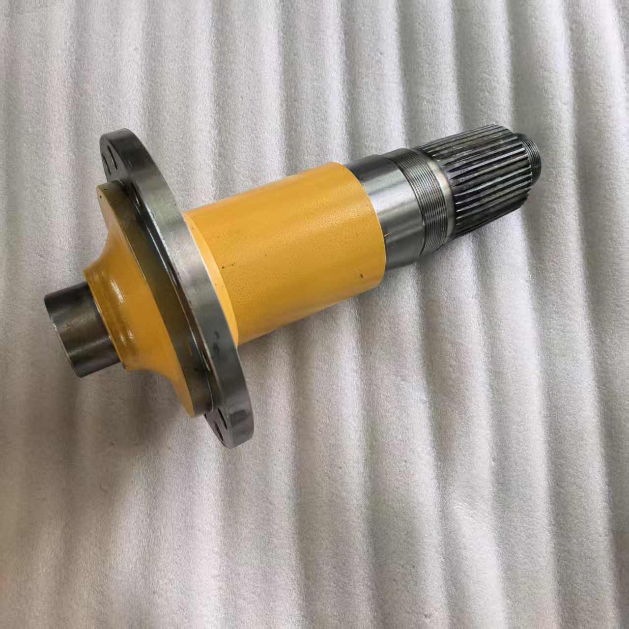 العجلة المسننة والعمود لجرافات D31 113-27-21310